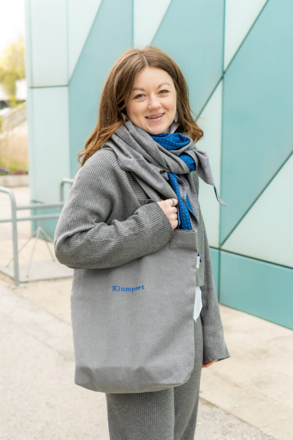 ELSA Lodentuch aus Merinowoll-Loden im Herbst – Dreieckstuch mit Dirndlmuster