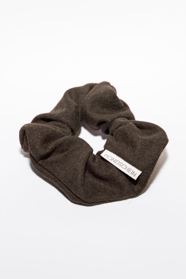 Scrunchie aus Merinowoll-Loden in Braun - Brauner Woll-Haargummi