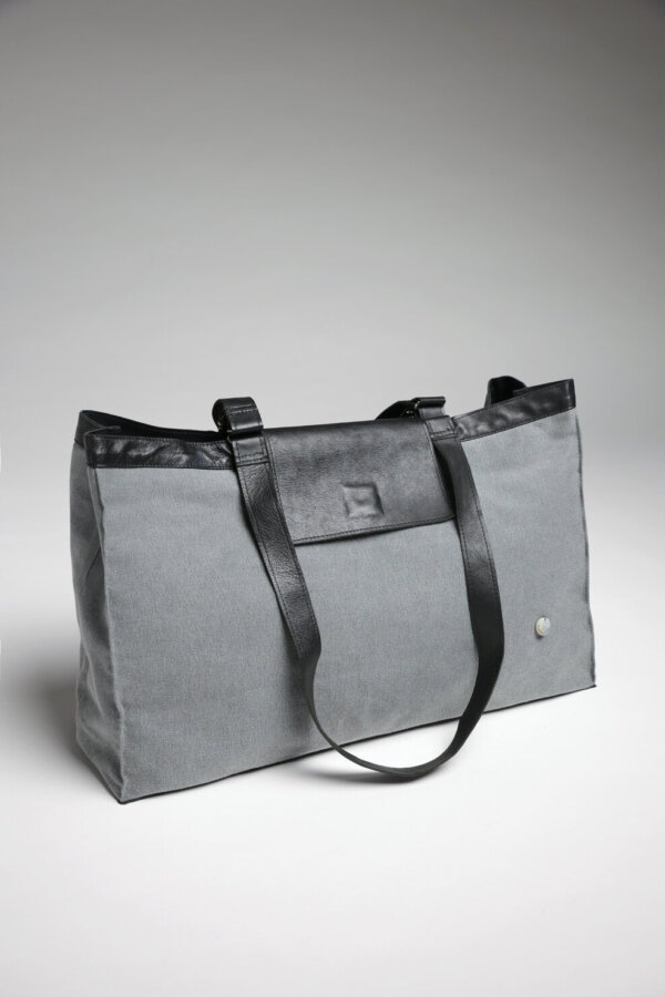 Nachhaltige Damen-Tasche NANI – zeitloses Design aus Baumwoll-Canvas und Leder, perfekt für moderne Frauen