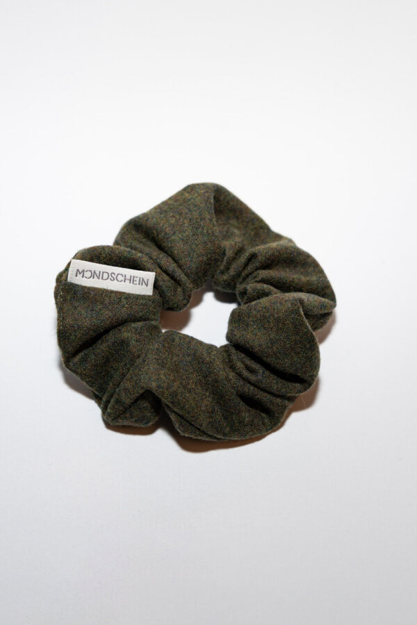 Lodenscrunchie Haargummi in Grün – perfekter Halt im Haar oder als Armband, weich & hochwertig